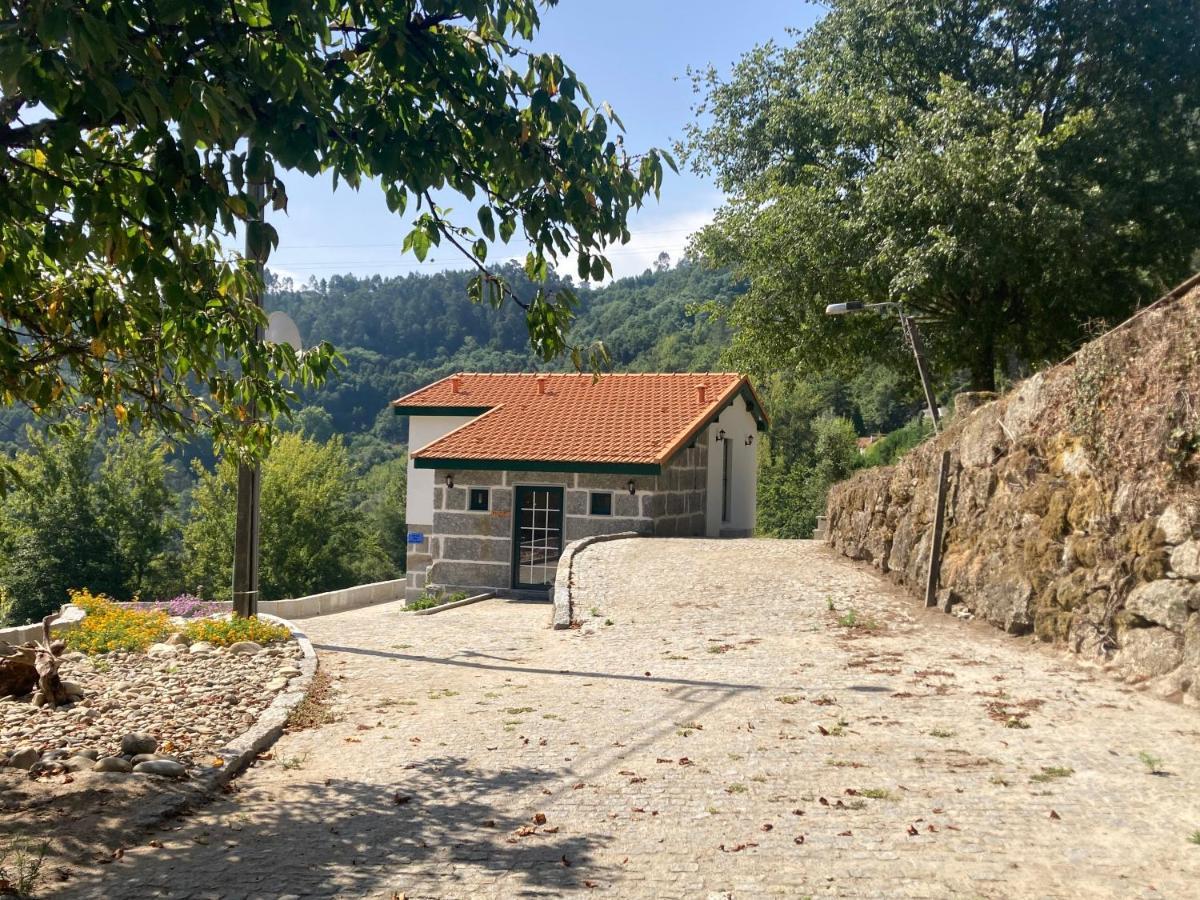 Quinta De Varzielas - Agroturismo قلعة بايفا المظهر الخارجي الصورة