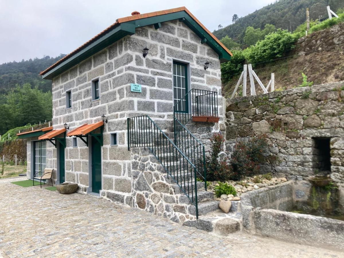 Quinta De Varzielas - Agroturismo قلعة بايفا المظهر الخارجي الصورة